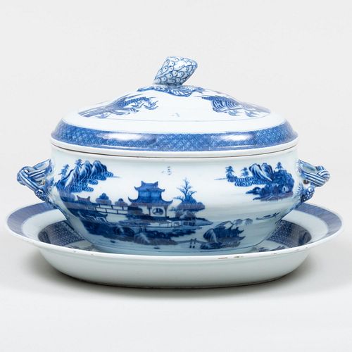Chinese Export Blue and White Porcelain Tureen, Cover and Underplate