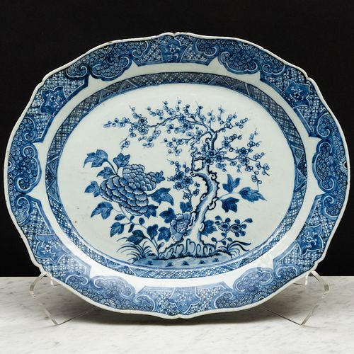 Chinese Export Blue and White Porcelain Oval Platter