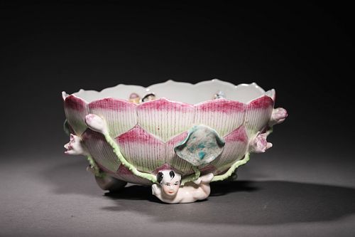 Qing: A Fencai Bowl