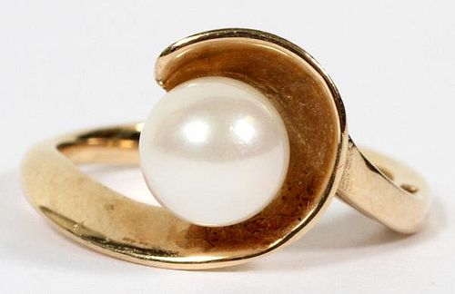 PEARL & 10KT YELLOW GOLD RING