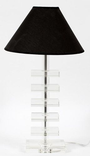 MID-CENTURY MODERN SINGLE-LIGHT LUCITE TABLE LAMP