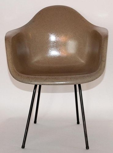 CHARLES & RAY EAMES FOR HERMAN MILLER SHELL CHAIR