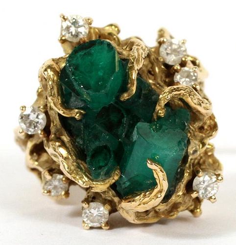 LADY'S EMERALD AND DIAMOND RING