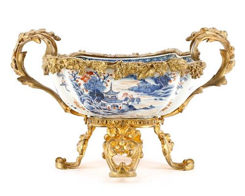 18th C. Chinese Export Center Bowl on Gilt Stand