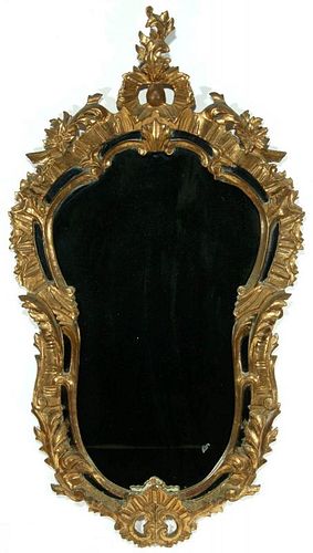 A 20TH C. CARVED AND GILDED GEORGIAN STYLE MIRROR