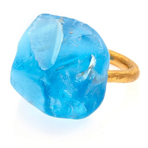 Blue Topaz, 18k Yellow Gold Ring