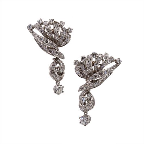5.50 Ctw Diamonds Art Deco Platinum dangle Earrings