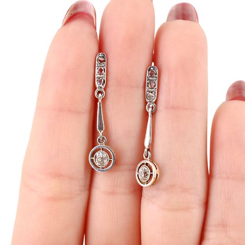 18k Gold antique Drop Earrings with Diamonds