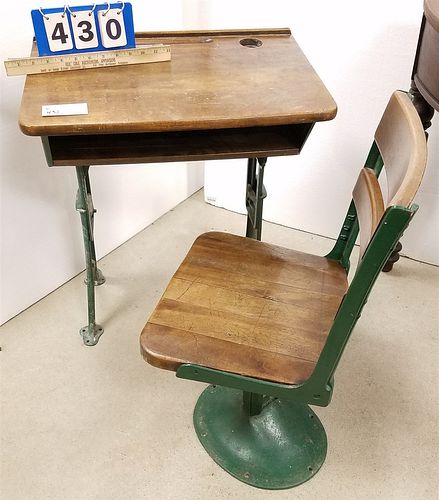 CHILDS METAL BASE AND MAPLE ADJUSTABLE DESK AND CHAIR
