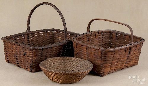 Two splint gathering baskets, 19th c., together with a rye straw basket.