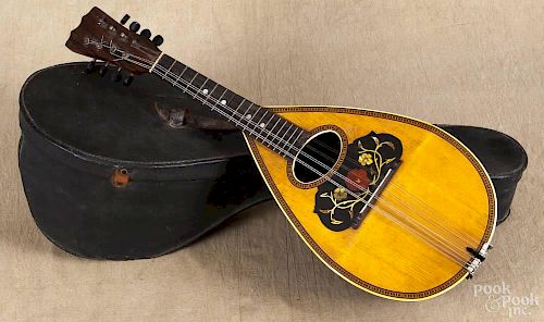 Stella eight-string mandolin, 20th c., 25'' l.