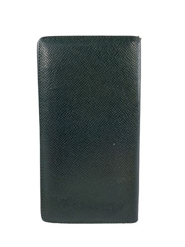 Louis Vuitton Long Taiga Wallet