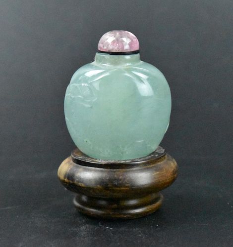 Small Chinese Jadeite Carved Snuff Bottle w/ Crane