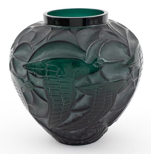 Rene Lalique ‘Courlis’ Vase Model 1085, 1930s