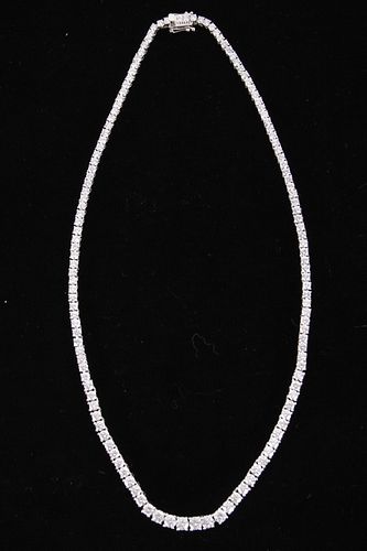19.79 carats Diamond Graduated 18K Necklace