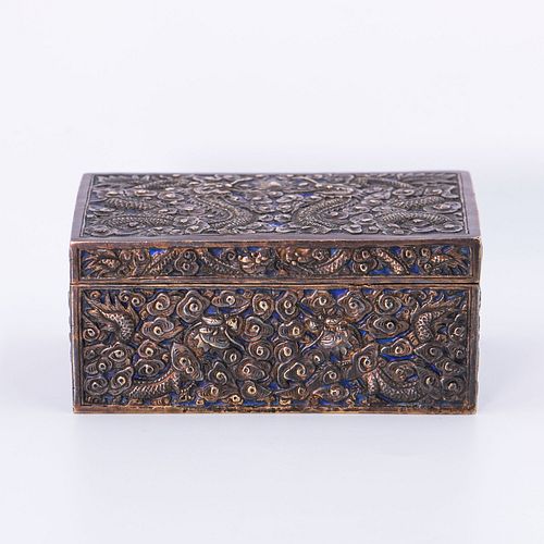 An exquisite and rare gilded silver enameled covered box | กล่องเงินสกุลช่างเซี่ยงไฮ้