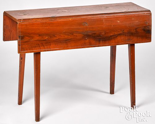 Painted pine drop-leaf table, 19th c.