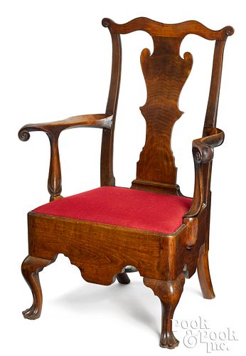 Pennsylvania Queen Anne walnut close chair