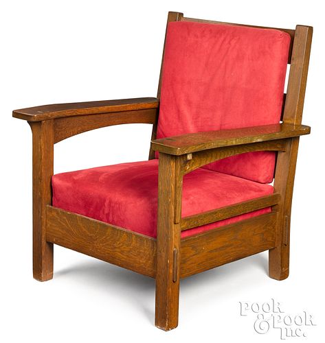 Stickley oak arts and crafts paddle arm chair