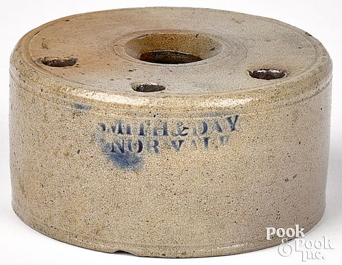 Smith & Day,Connecticut stoneware inkwell