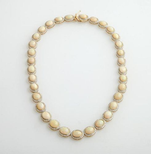 14K Yellow Gold Link Necklace, each of the 33 oval