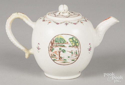 Chinese export porcelain teapot, early 19th c., decorated with figures hunting, 6'' h.