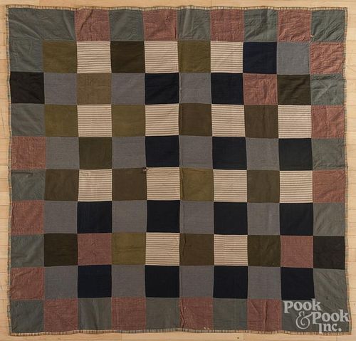Pieced block pattern quilt, early 20th c., 63'' x 65''.