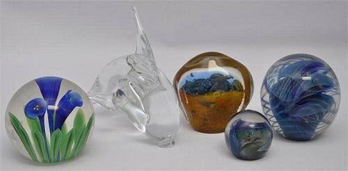 5 ART GLASS SIGNED PAPERWEIGHTS ORIENT & FLUME