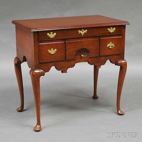 Queen Anne Sycamore Dressing Table