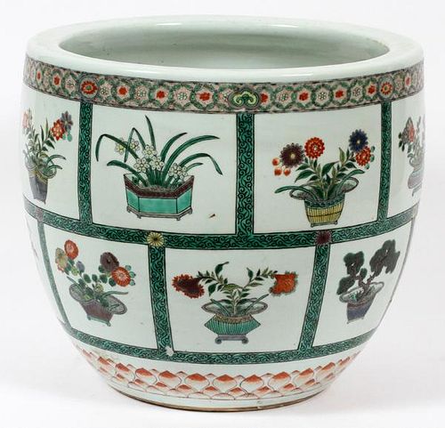 CHINESE PORCELAIN PLANTER 19TH C.