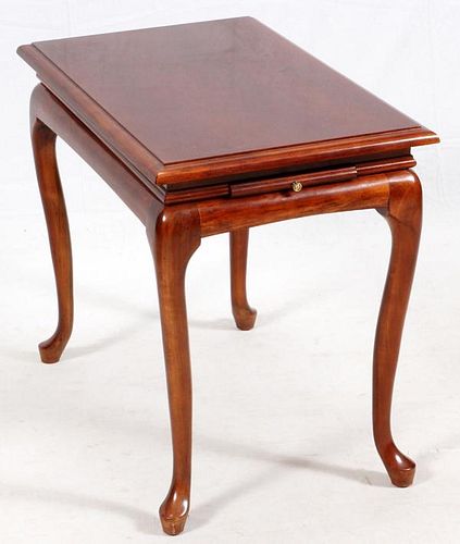 QUEEN ANNE STYLE MAHOGANY TEA TABLE