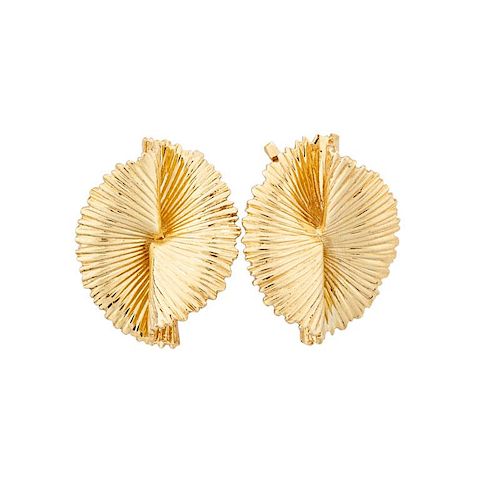 GEORGE SCHULER FOR TIFFANY & CO. GOLD RUFFLE EARRINGS