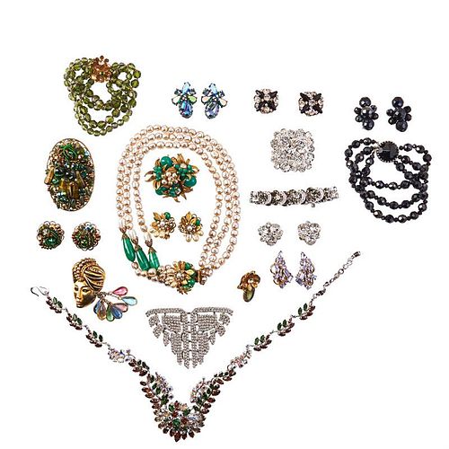 26 PIECES OF COLORFUL COSTUME JEWELRY