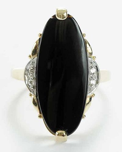 Ladies Gold and Black Onyx Ring