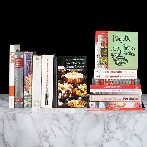 Libros sobre Cocina. Títulos: -Secretos de la Buena Cocina.  -Cocina Internacional.  -Gran Enciclopedia de la Co...
