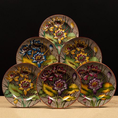 Set of Six Wedgwood Dinnerplates in the 'Water Lily' Pattern