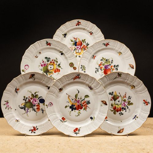 Set of Twelve Herend Dinner Plates in the 'Fruits and Flowers' Pattern