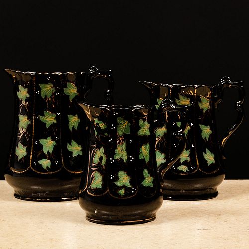 Set of Three Jackfield Black Glazed Pitchers Decorated with Ivy in Graduated Sizes