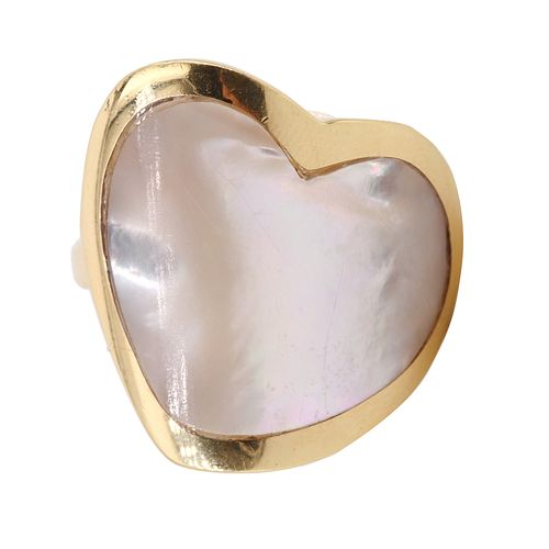 Doble 18k Gold Heart Ring with Nacre