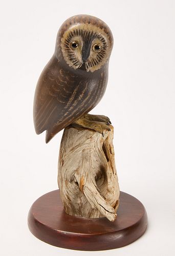 Holger Smith Folk Art Owl on Stump