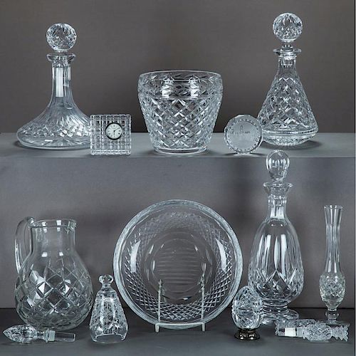 A Collection of Fourteen Crystal and Glass Decorative and Serving Items, 20th Century,