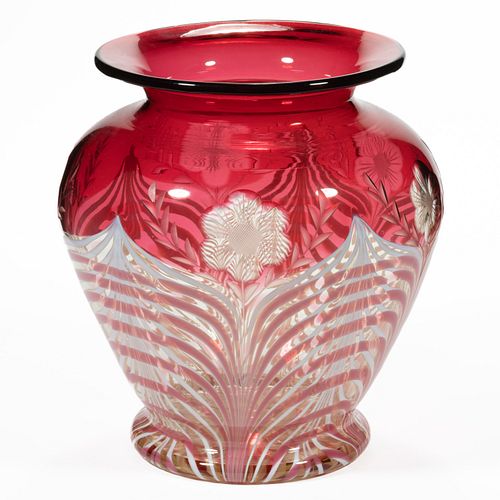DURAND PULLED FEATHER AND CUT ART GLASS VASE,