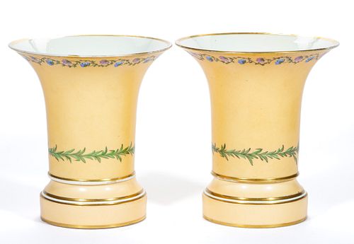 CONTINENTAL HAND-PAINTED PORCELAIN PAIR OF CACHE / FLOWER POTS WITH SAUCERS,