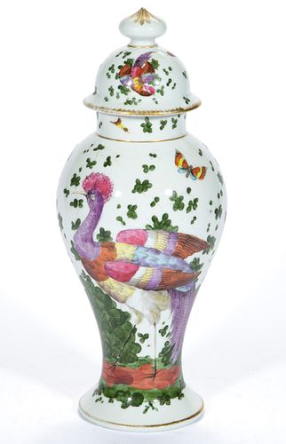 FRENCH SAMSON PORCELAIN HAND-PAINTED COVERED URN, 
