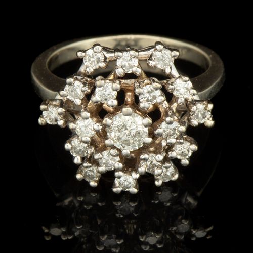 VINTAGE 14K WHITE GOLD AND DIAMOND CLUSTER LADY'S RING,