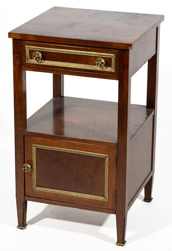 FRENCH REGENCY-STYLE WALNUT STAND TABLE / WASH STAND,