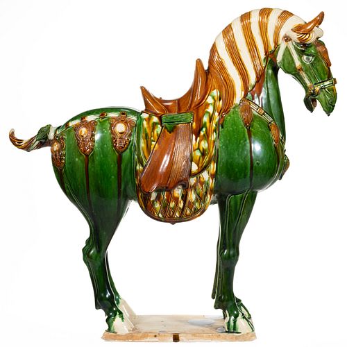 CHINESE TANG DYNASTY-STYLE EARTHENWARE / REDWARE LARGE HORSE FIGURE,