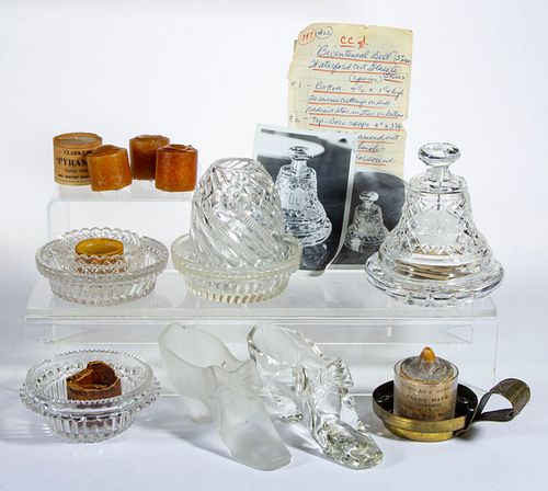 ASSORTED GLASS AND OTHER FAIRY LAMP COMPONENTS AND FIGURAL ARTICLES, UNCOUNTED LOT,