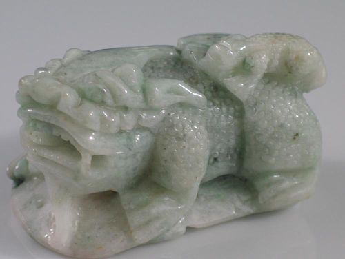 Chinese Jadeite Carving of A Toad 中国翡翠玉蟾蜍