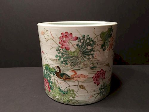 OLD Chinese Famille Rose Brush pot/Bitong 中国古代粉彩笔筒